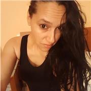 Contribuisco ad insegnare lo spagnolo essendo la mia madre lingua